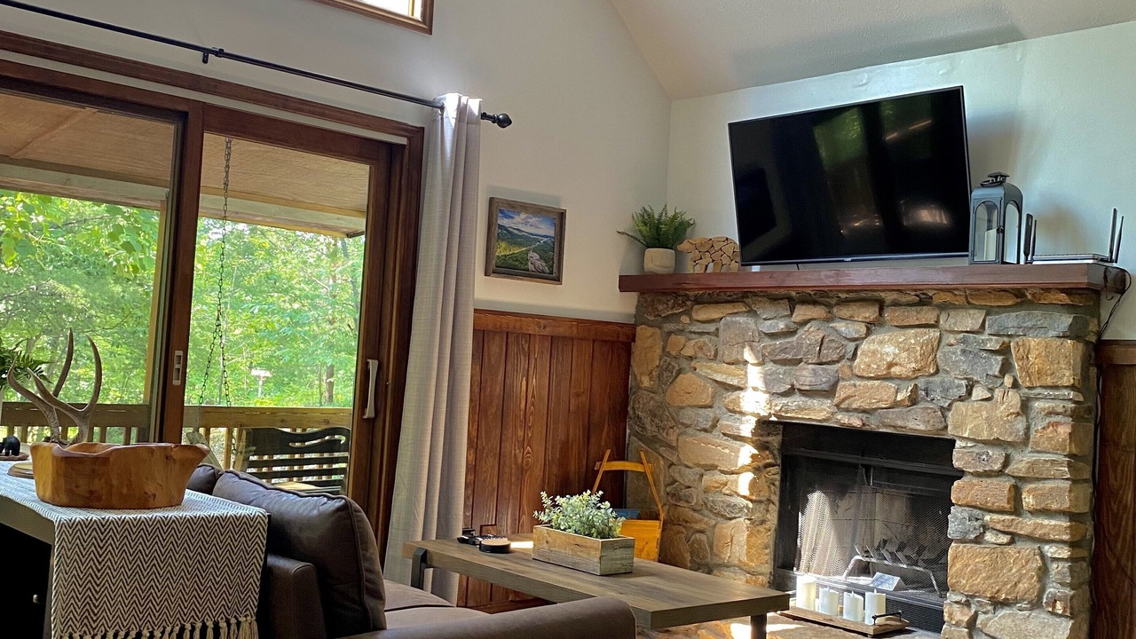 Photo of Livingroom in Lake Lure