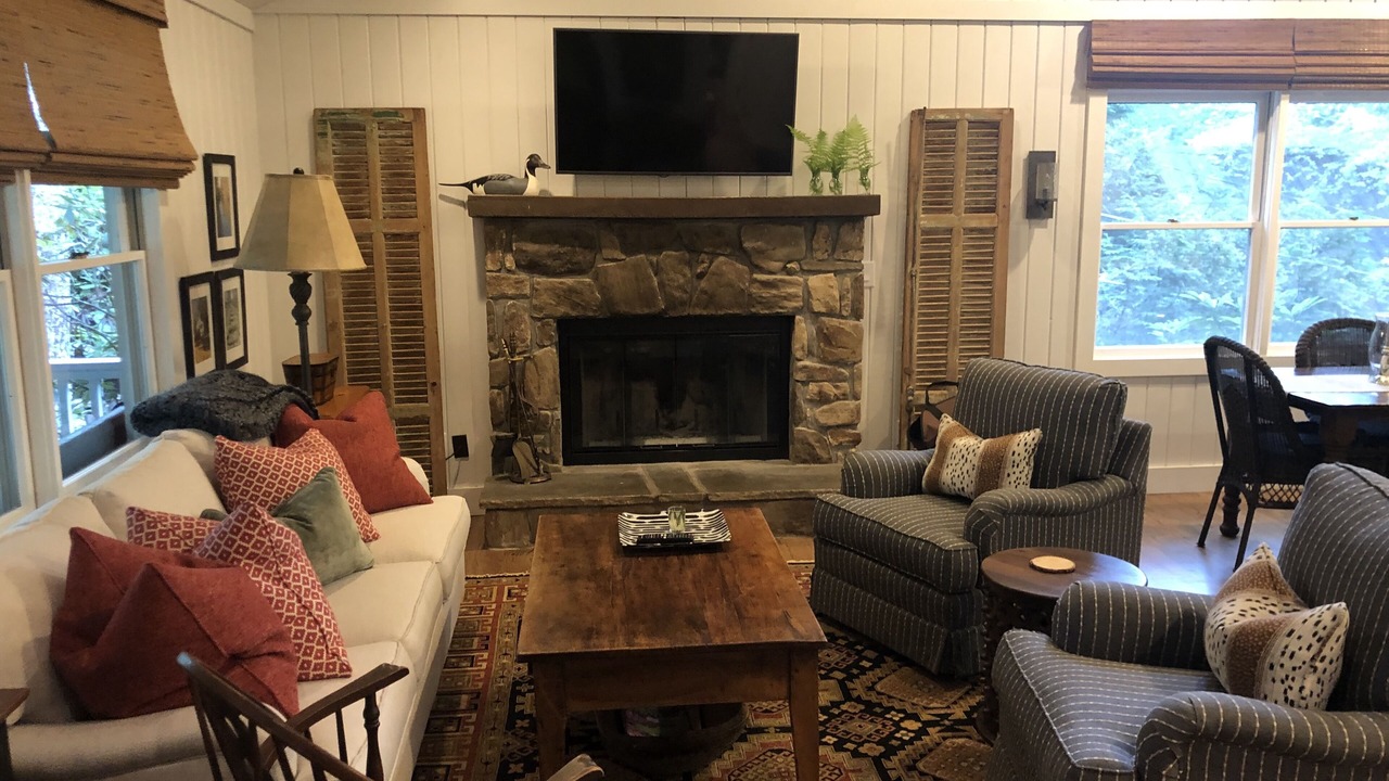 Photo of Bedroom in Mirror Lake