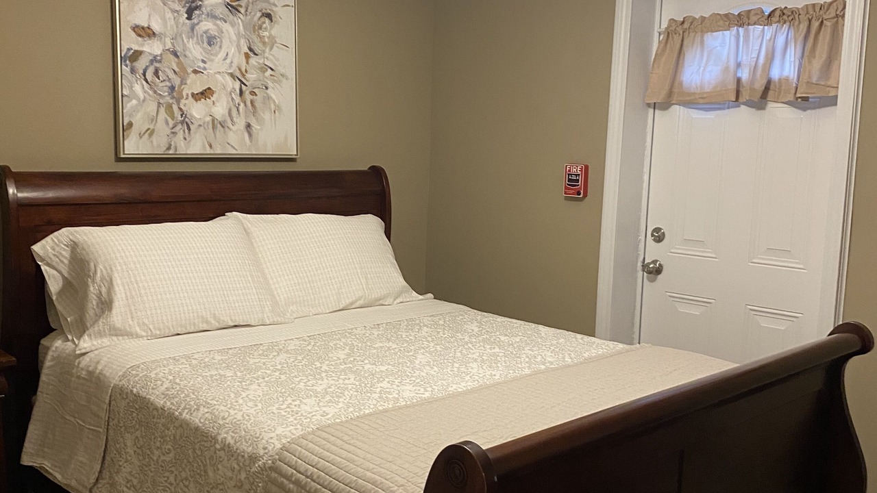 Photo of Bedroom in Delbarton