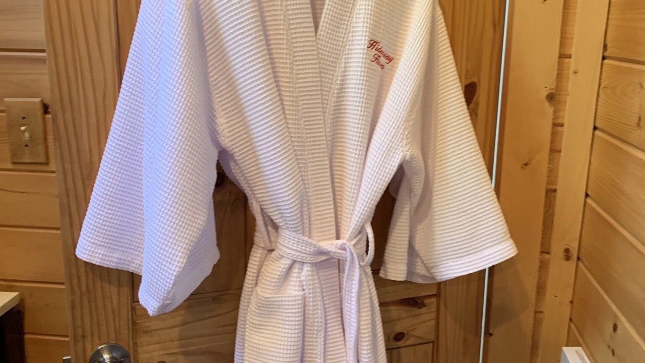 Photo of Bathroom in Roan Mountain