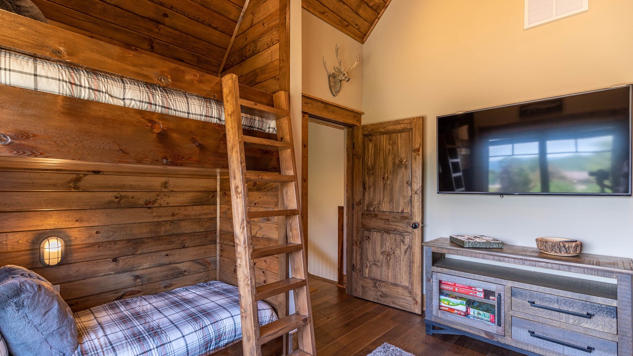 Photo of Bedroom in Elk Park