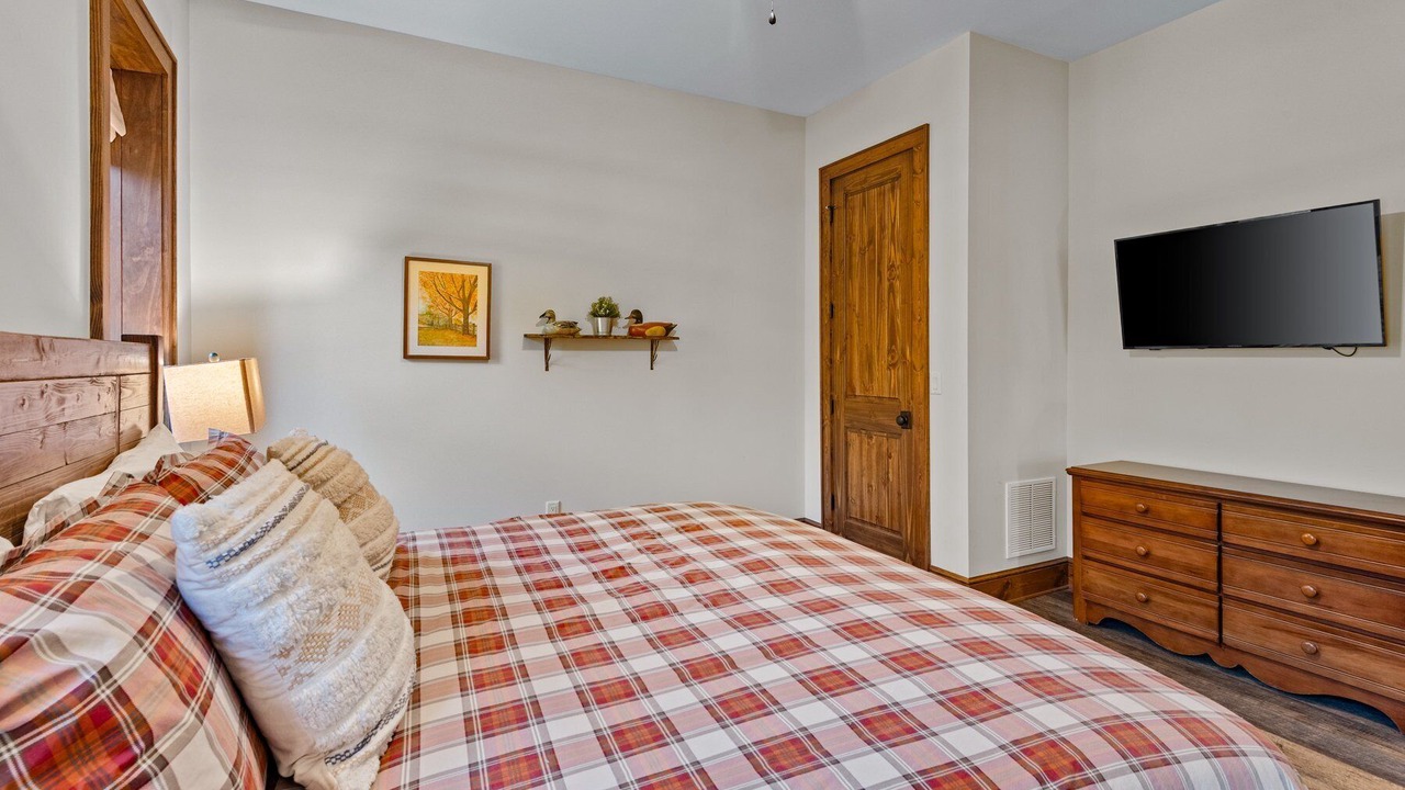 Photo of Bedroom in Banner Elk