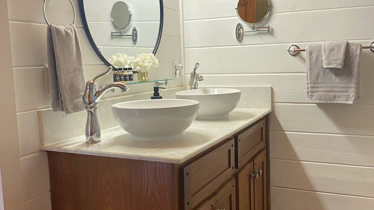 Photo of Bathroom in Fairview