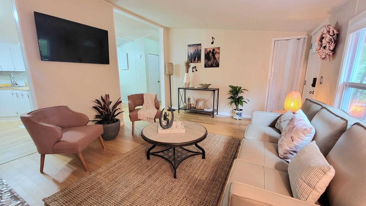 Photo of Livingroom in Woodfin