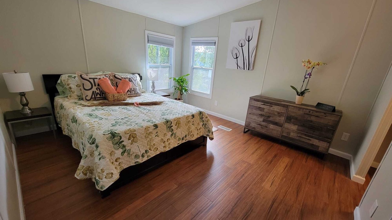 Photo of Bedroom in Woodfin