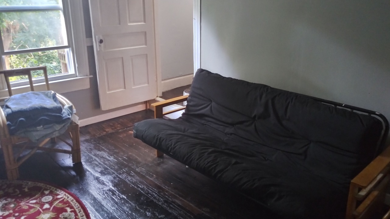 Photo of Livingroom in Columbia-Tusculum