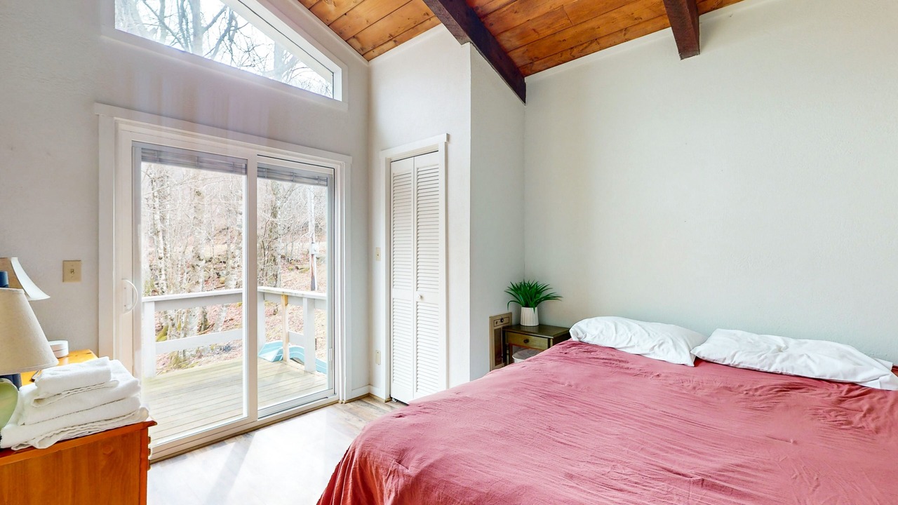 Photo of Bedroom in Beech Mountain