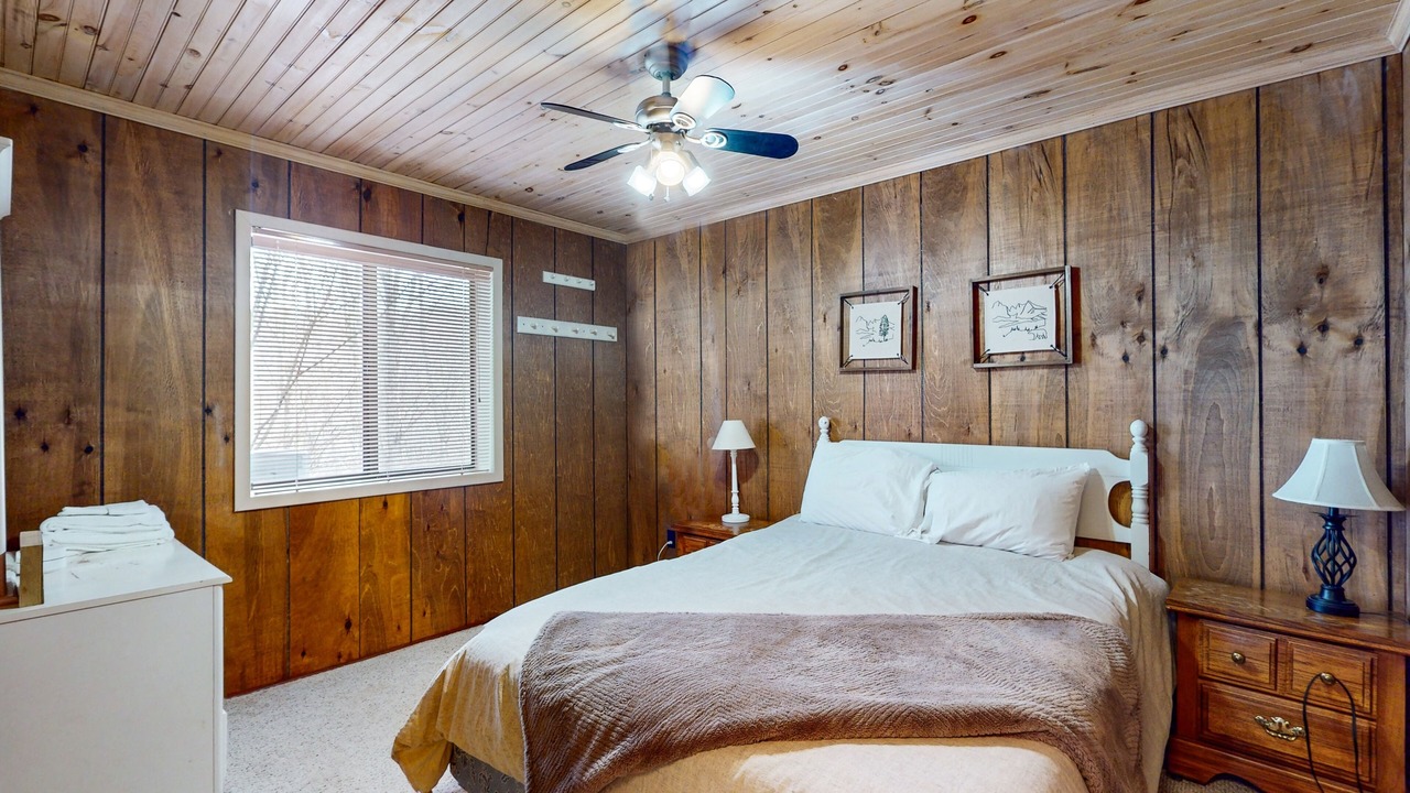 Photo of Bedroom in Beech Mountain