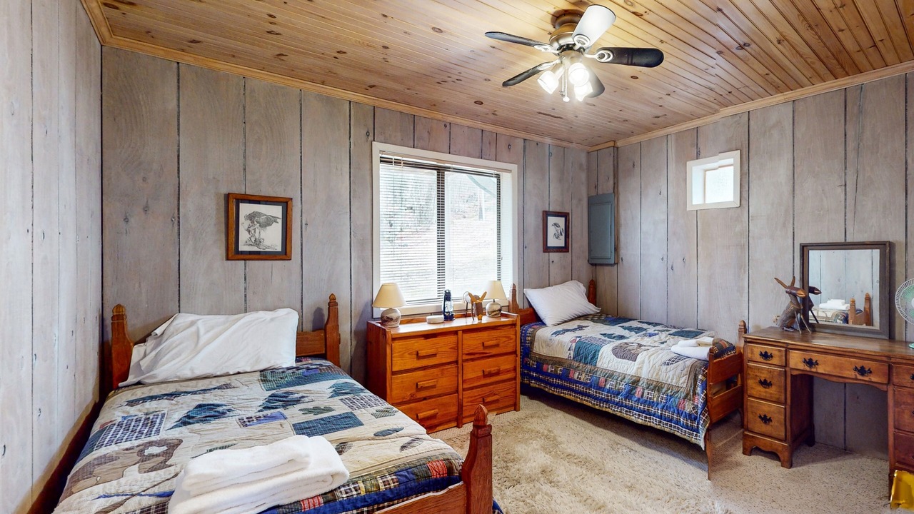 Photo of Bedroom in Beech Mountain