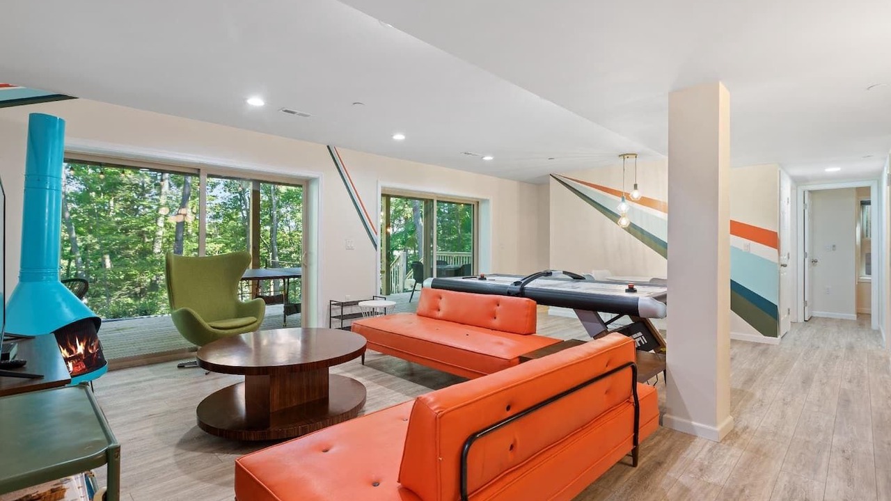 Photo of Livingroom in McHenry