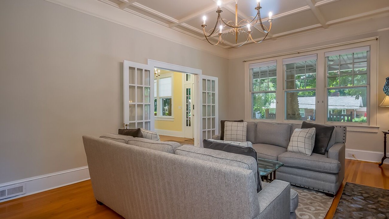 Photo of Bedroom in Hyman Heights Historic District
