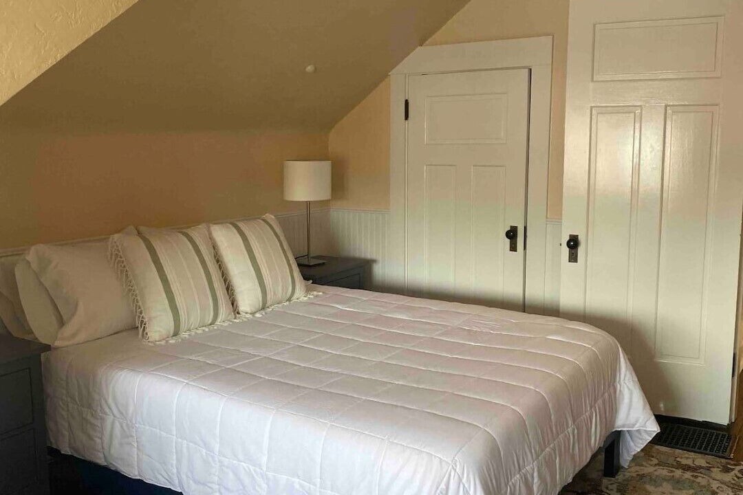 Photo of Bedroom in Covington