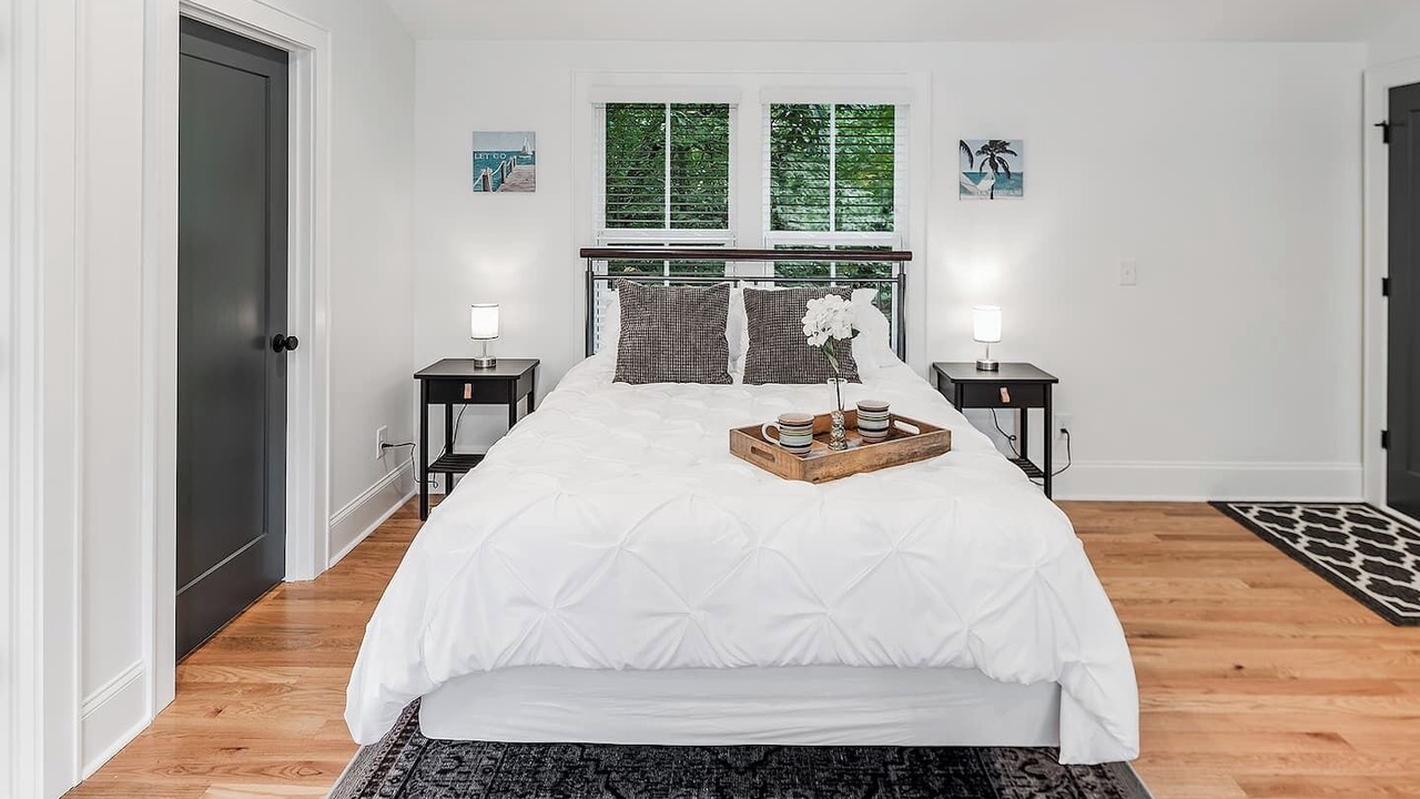 Photo of Bedroom in Villa Heights