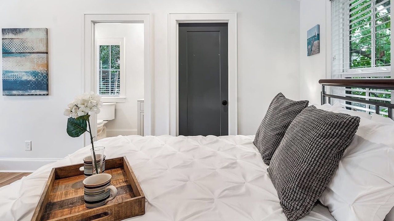 Photo of Bedroom in Villa Heights
