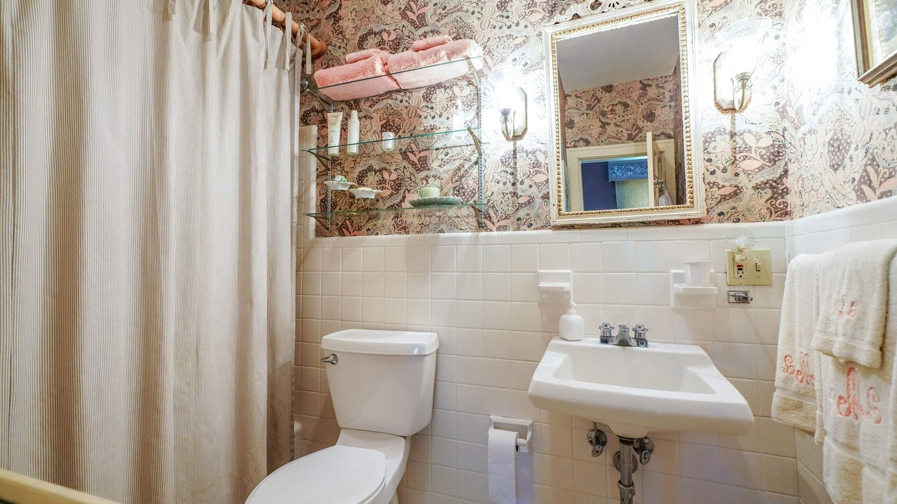 Photo of Bathroom in Buechel