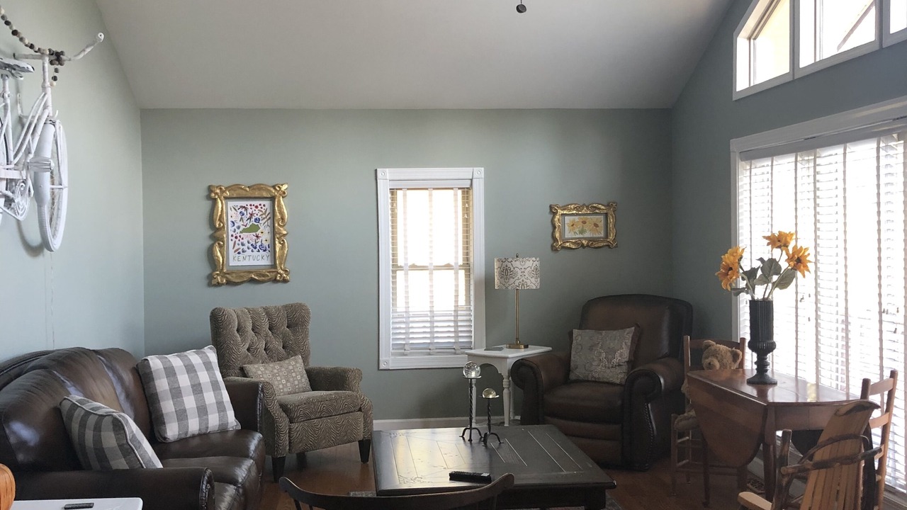 Photo of Livingroom in Hazel Green