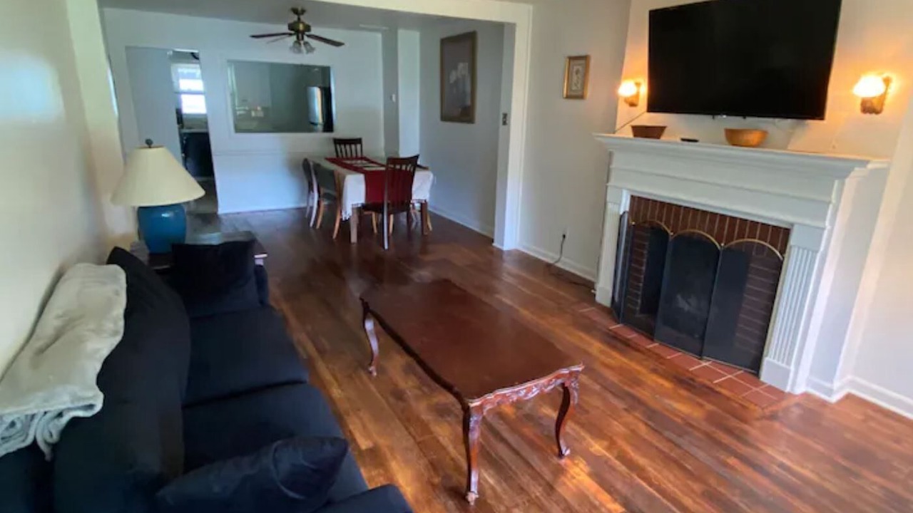 Photo of Livingroom in Lexington