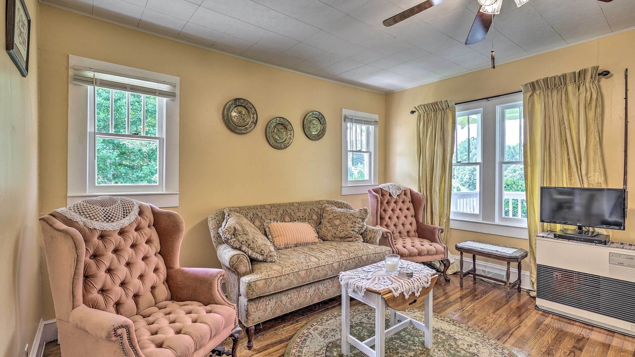 Photo of Bedroom in Bakersville