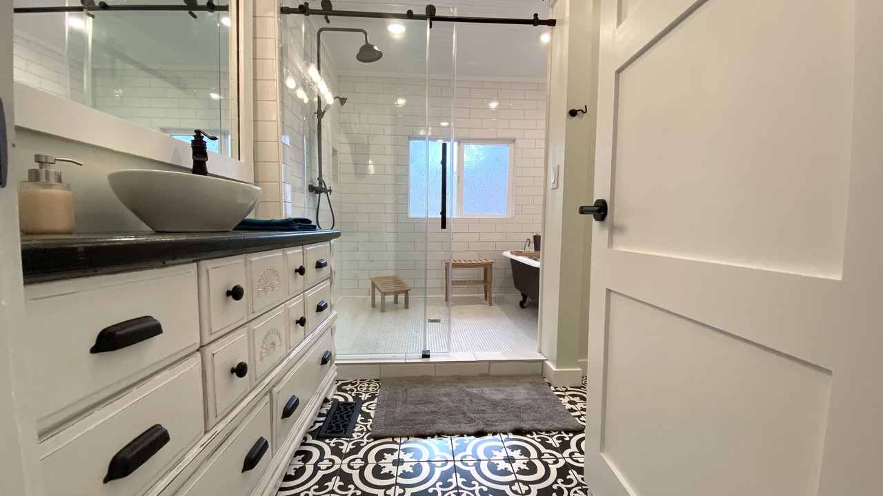 Photo of Bathroom in Woodfin