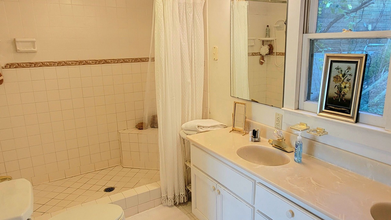 Photo of Bathroom in Tuxedo