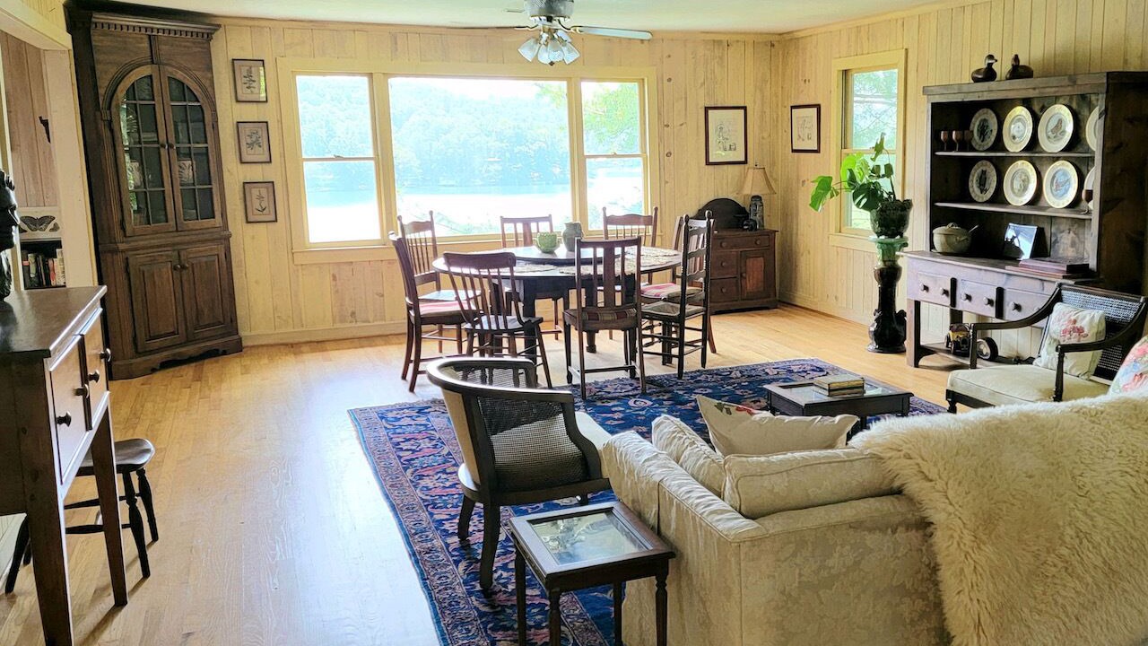 Photo of Livingroom in Tuxedo