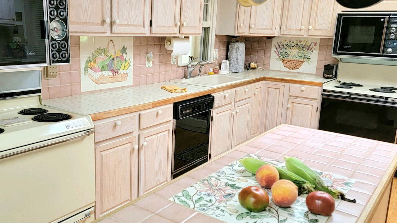Photo of Kitchen in Tuxedo