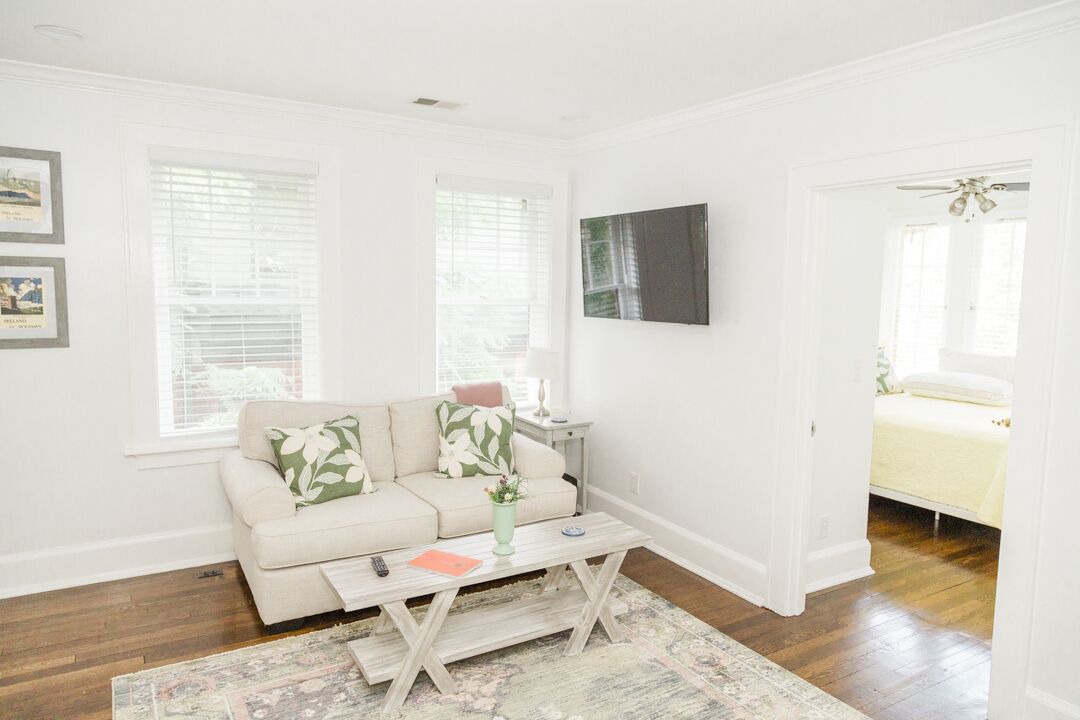 Photo of Livingroom in Northside District