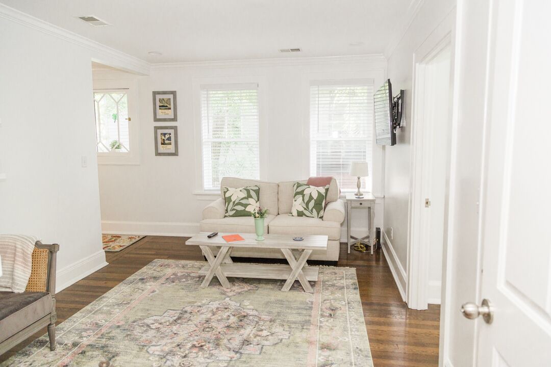 Photo of Livingroom in Northside District
