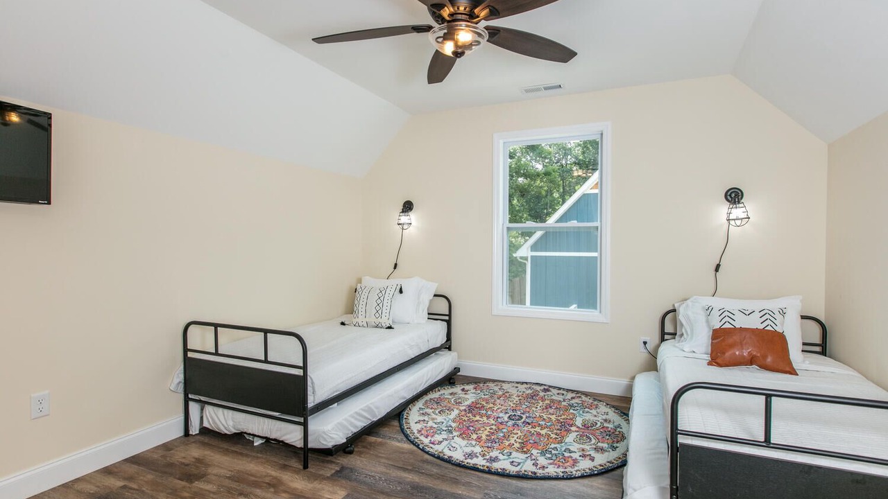 Photo of Bedroom in Black Mountain