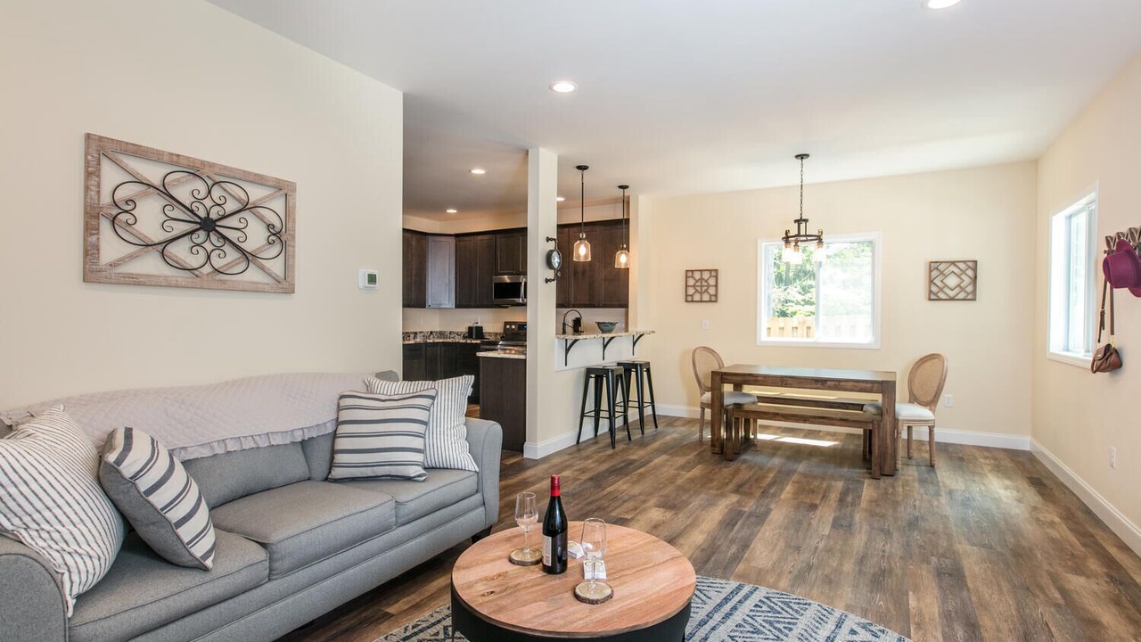 Photo of Livingroom in Black Mountain