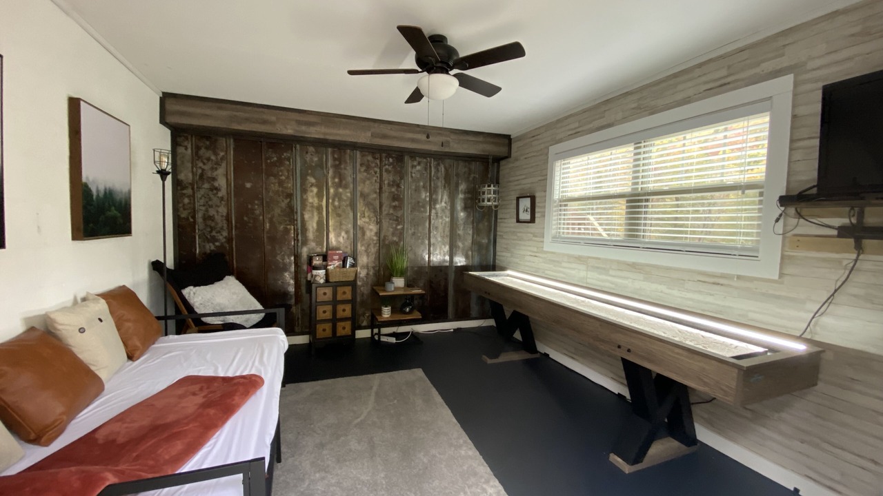 Photo of Bedroom in Swannanoa