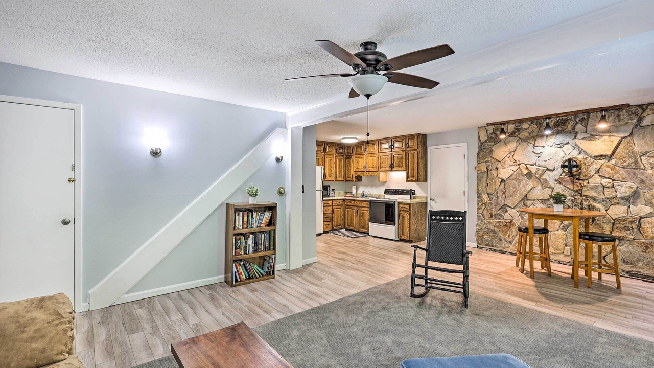Photo of Bedroom in Roan Mountain