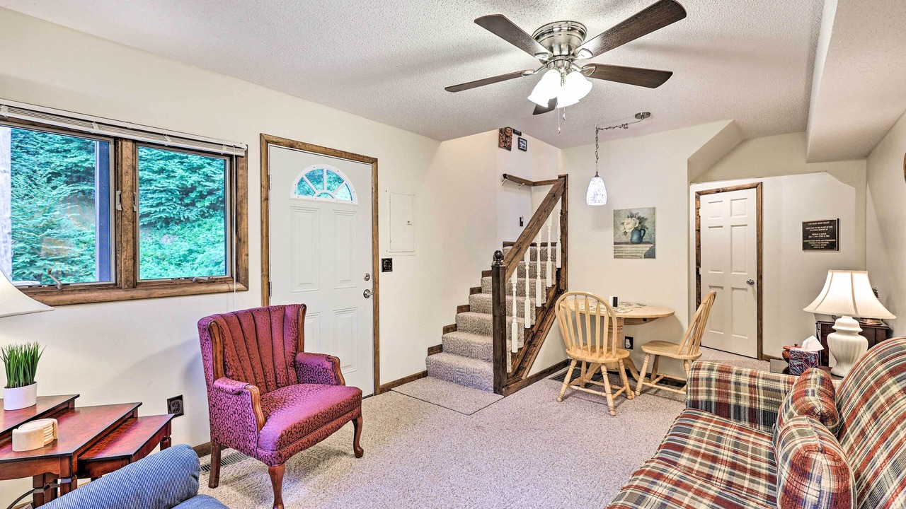 Photo of Bedroom in Roan Mountain