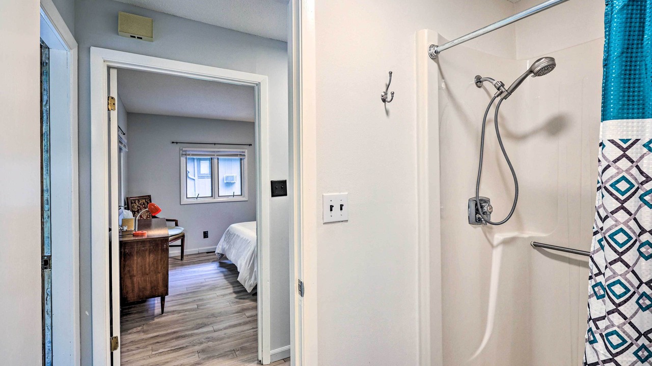 Photo of Bathroom in Roan Mountain