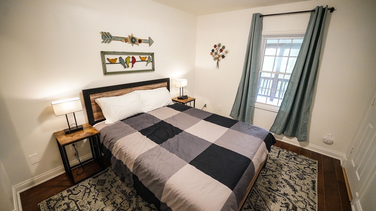 Photo of Bedroom in Campton