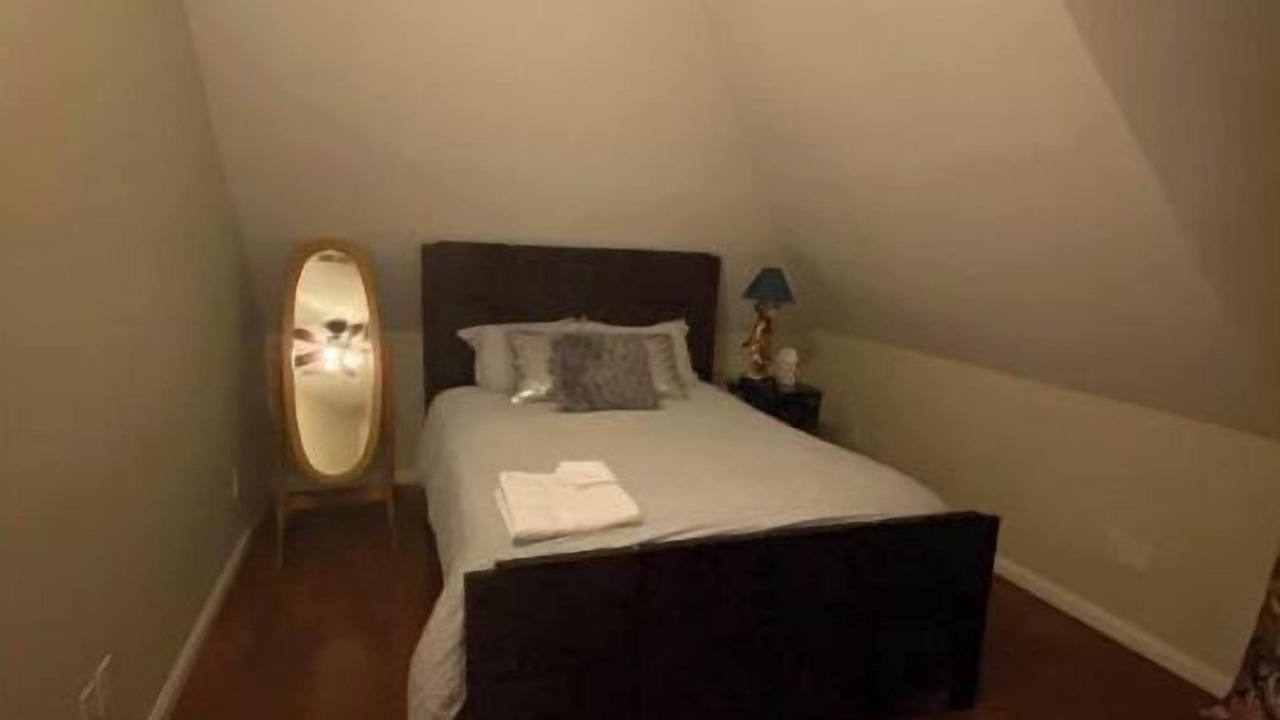 Photo of Bedroom in Northside District