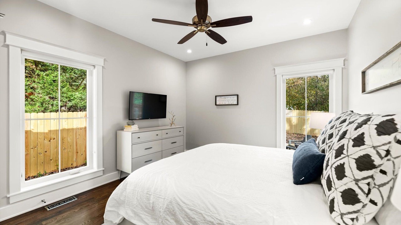 Photo of Bedroom in Black Mountain