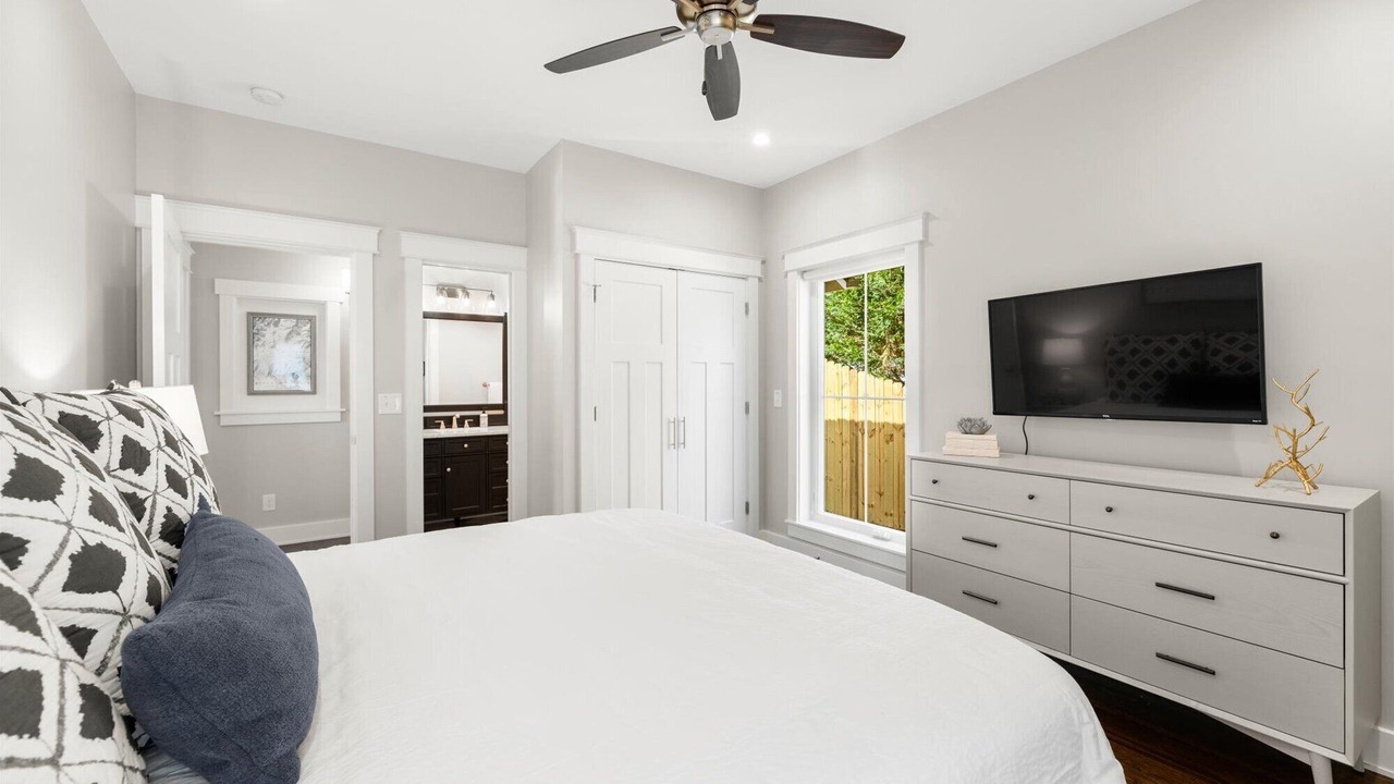 Photo of Bedroom in Black Mountain