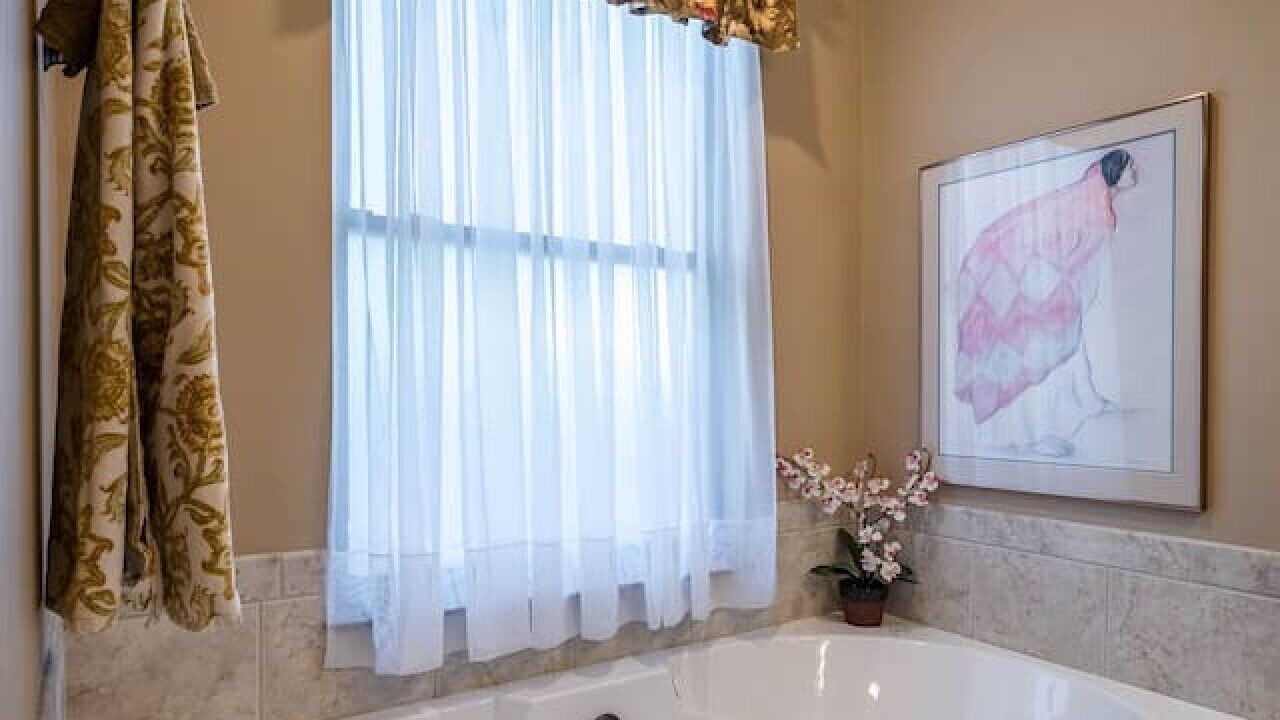 Photo of Bathroom in Nebo