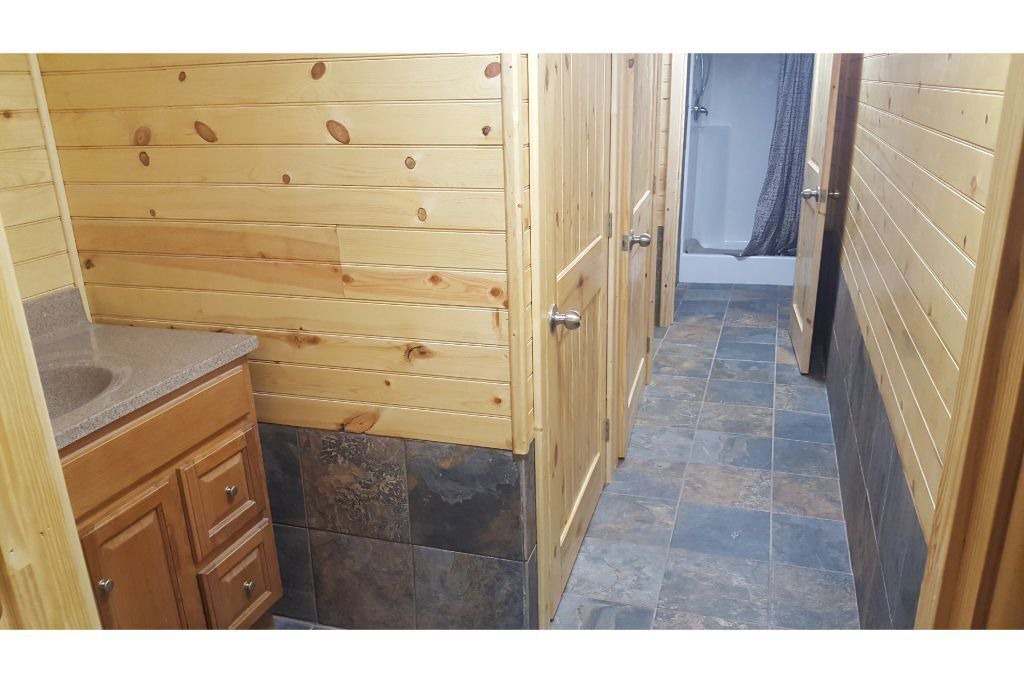 Photo of Bathroom in Toler