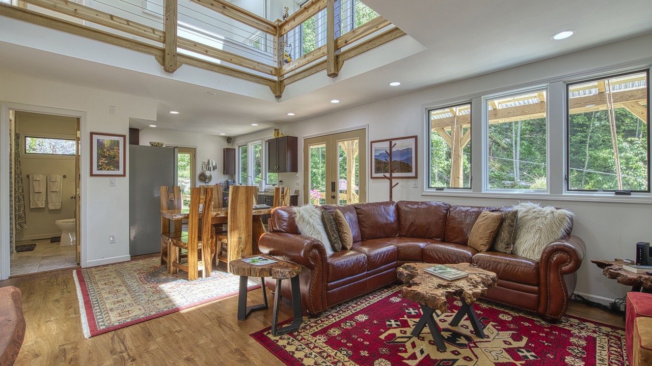 Photo of Livingroom in Hot Springs