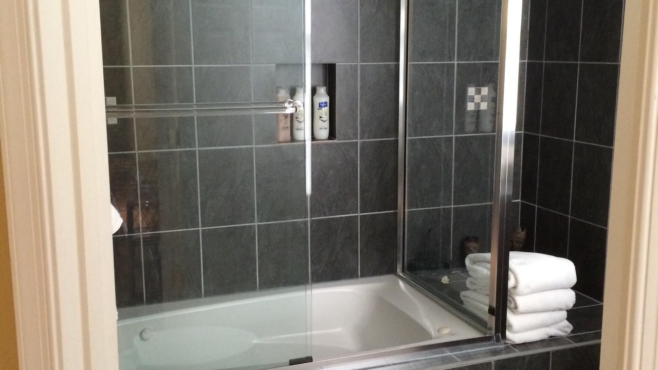 Photo of Bathroom in Stanton Park