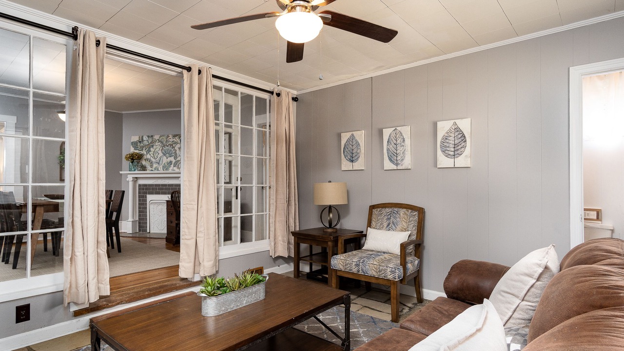 Photo of Livingroom in Johnson City