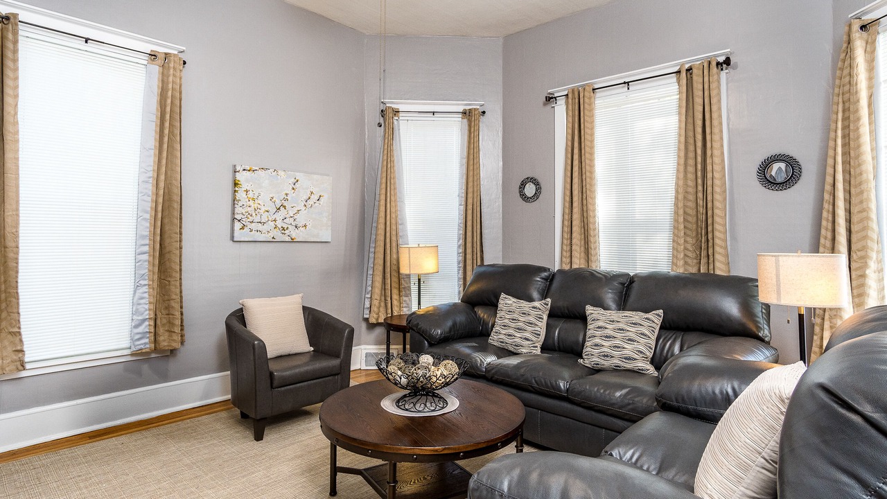 Photo of Livingroom in Johnson City