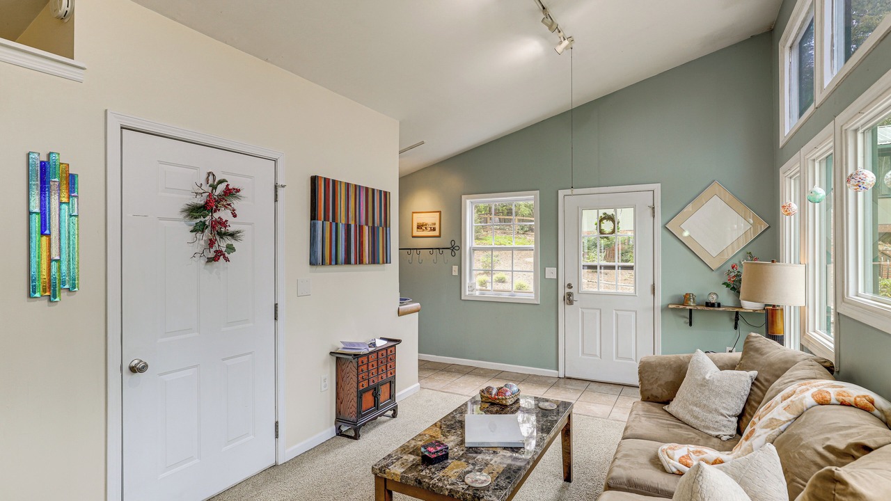 Photo of Livingroom in Asheville
