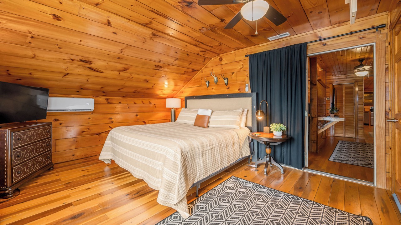 Photo of Bedroom in Farmers