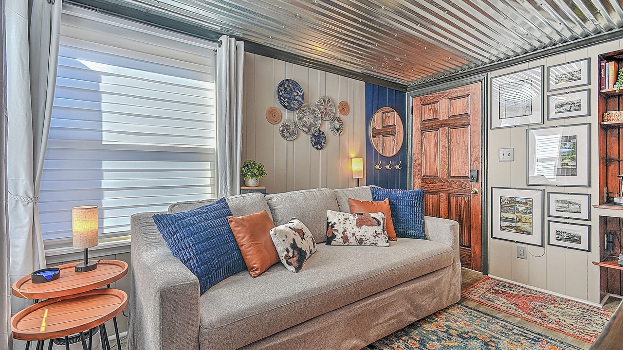 Photo of Livingroom in Johnson City