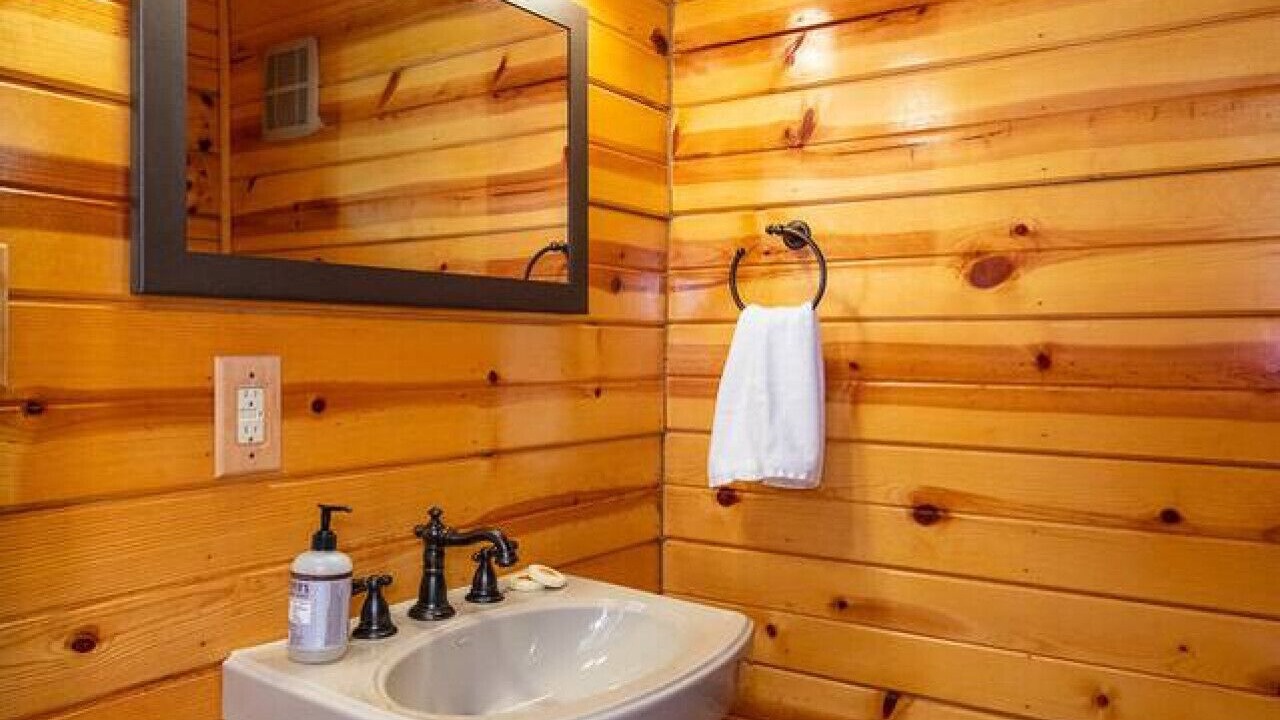 Photo of Bathroom in Pine Ridge