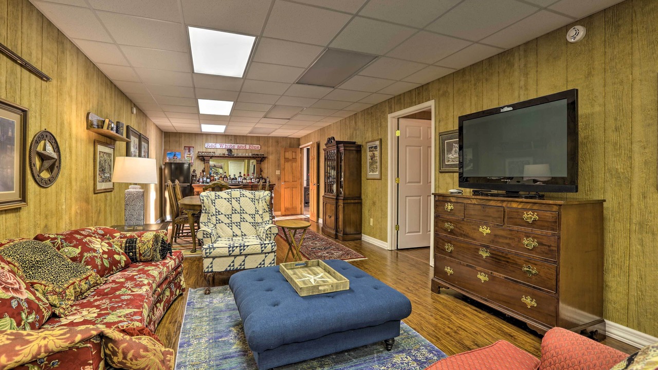 Photo of Bedroom in Chaplin