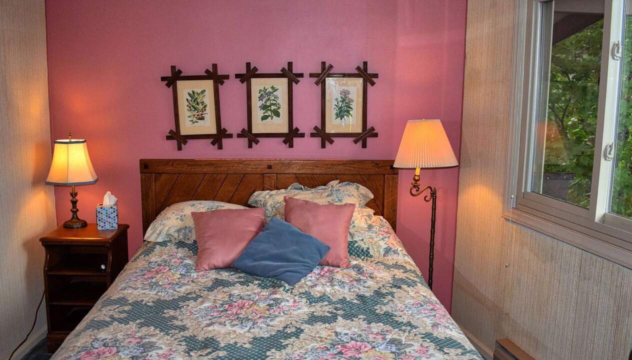 Photo of Bedroom in Newland